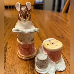 Beatrix Potter - Tailor of Glouster - ENESCO - Salt and Pepper Shakers 1999